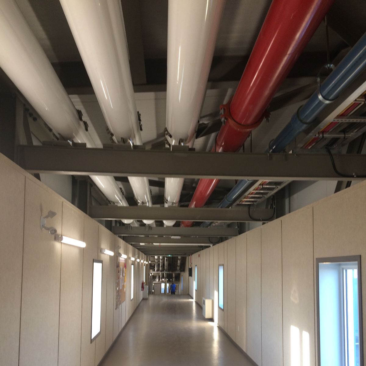 Corridor intérieur construction modulaire industriel minière.